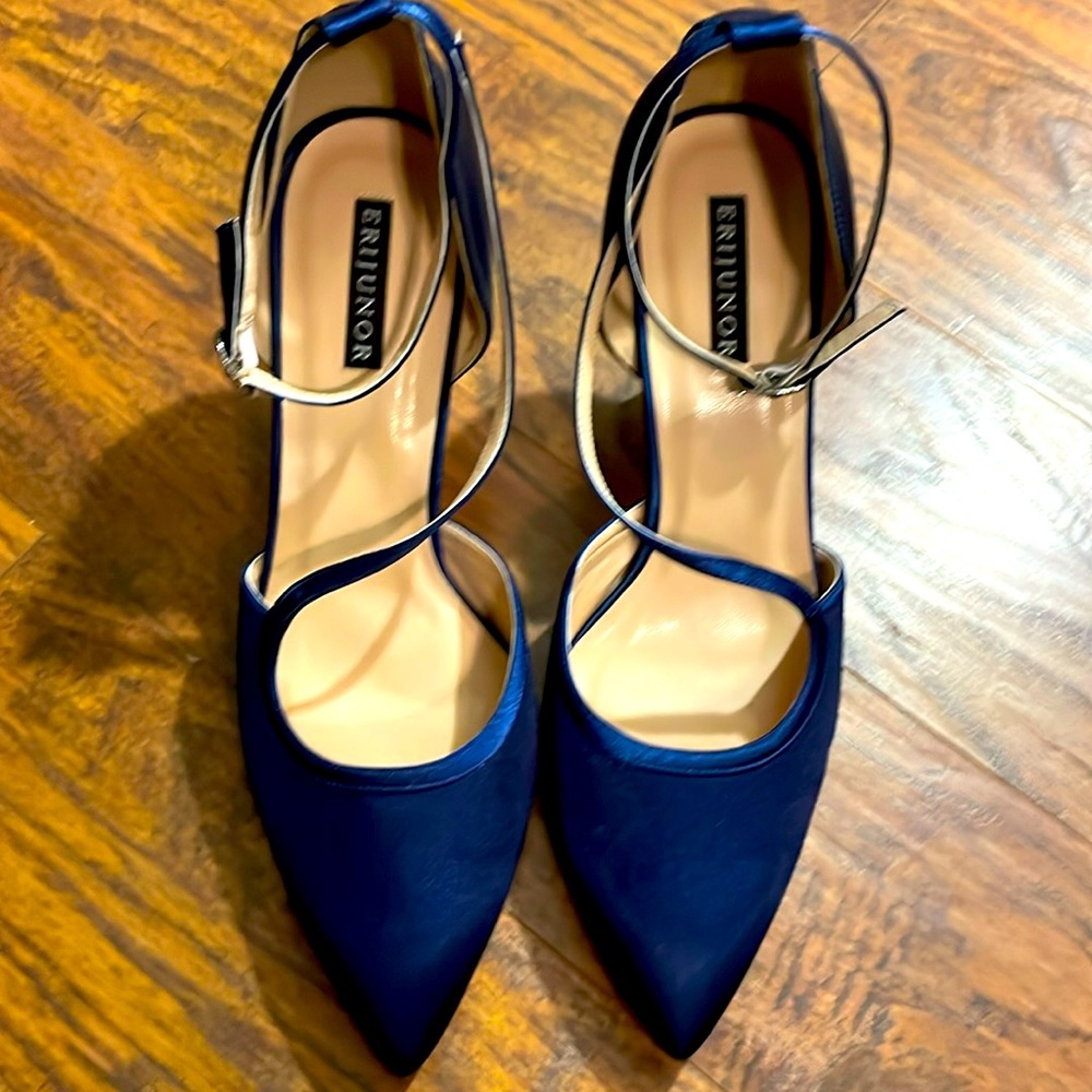 Woman’s shoes